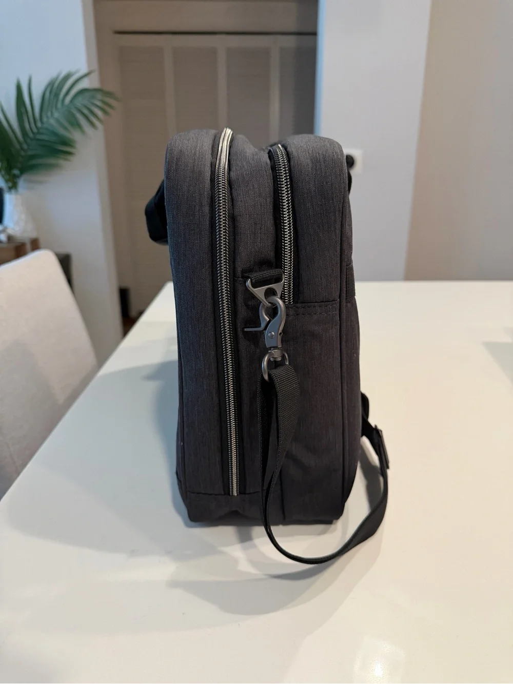 Samsonite Dark Gray Laptop Briefcase Messenger Bag